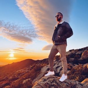 Meet your Posher, Derek